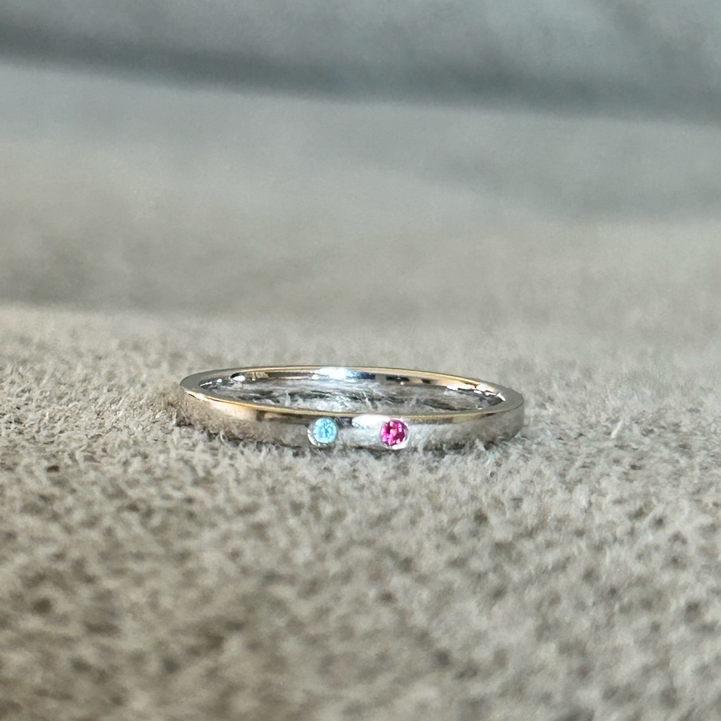 14k White Gold Band With Ruby And Blue Topaz Inlay 300$